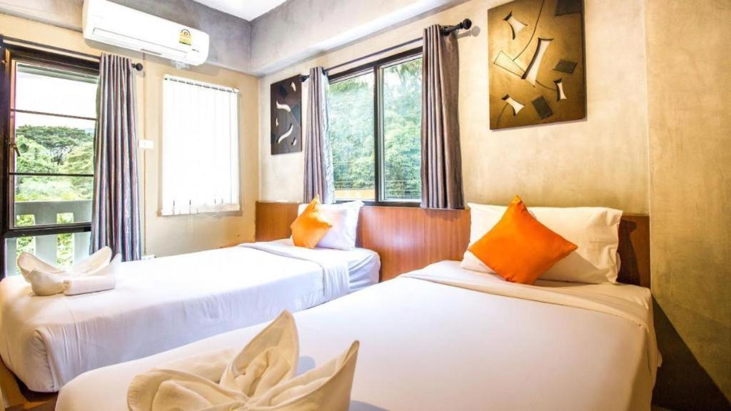 B2 Santitham Hotel