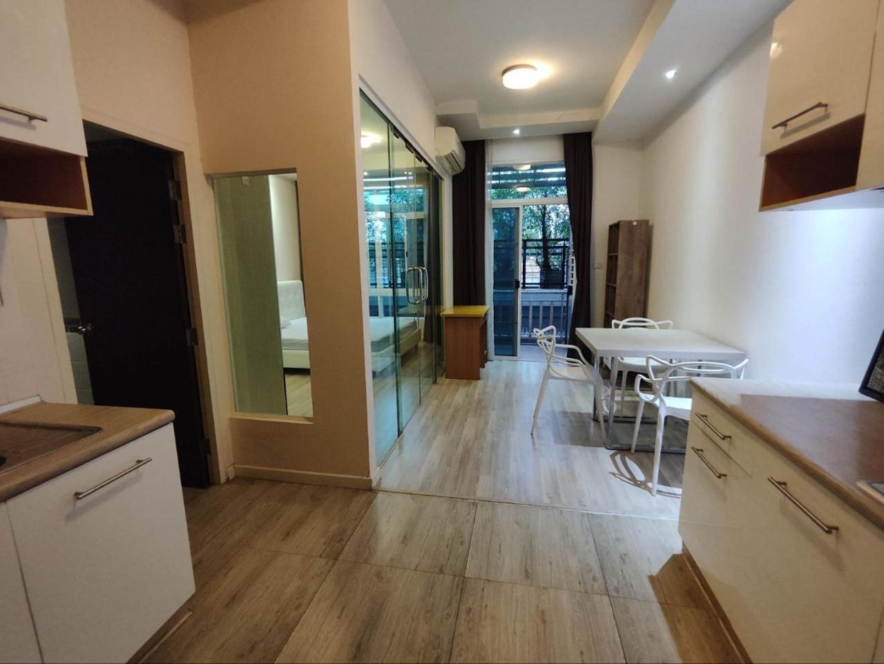 Apartment Warm House *