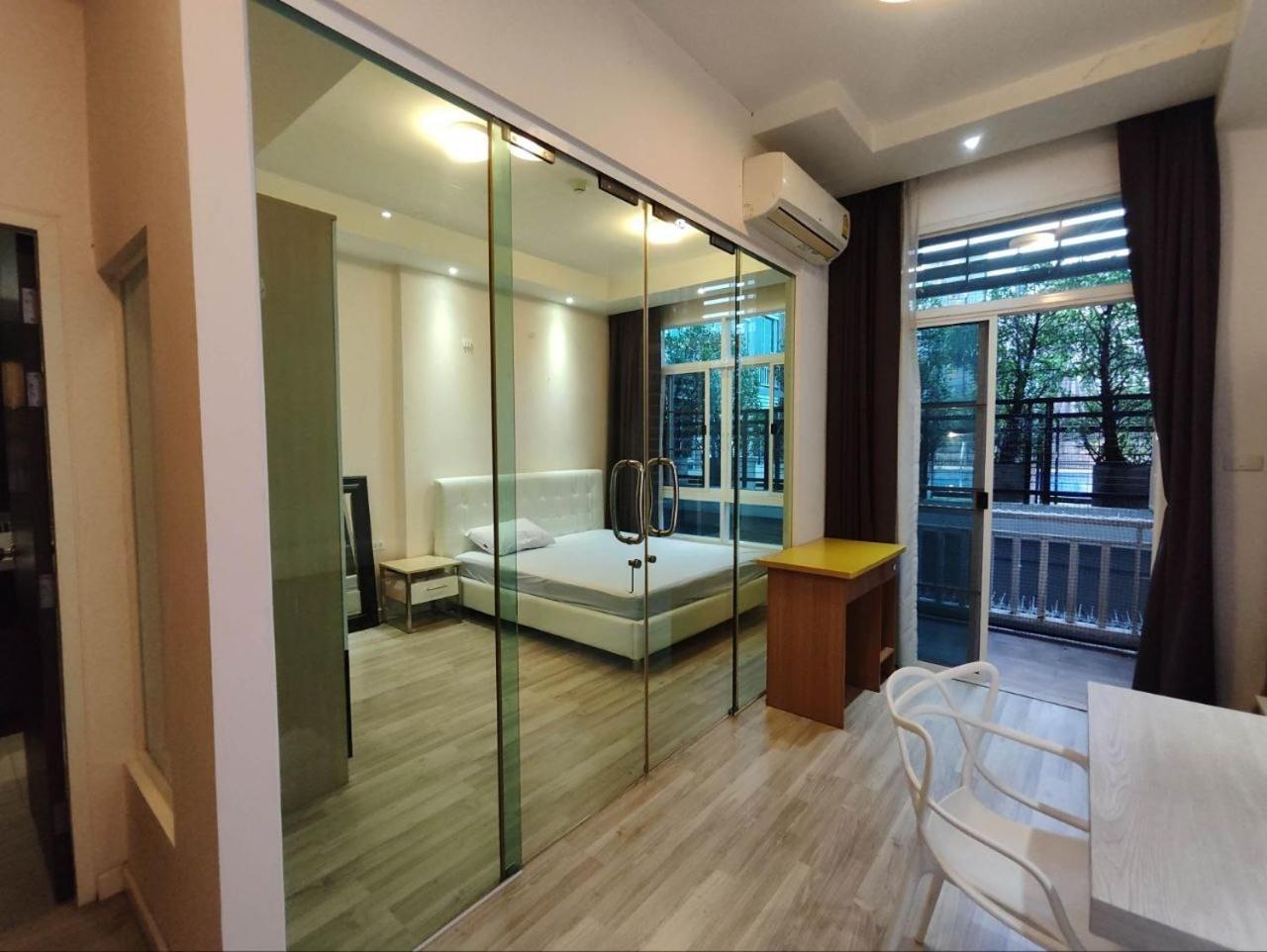Warm House Apartment *