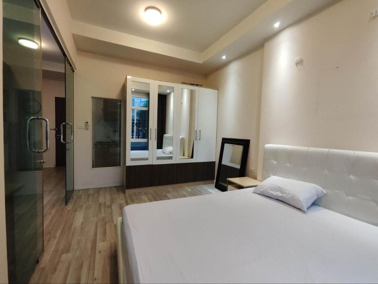 Warm House Apartment *