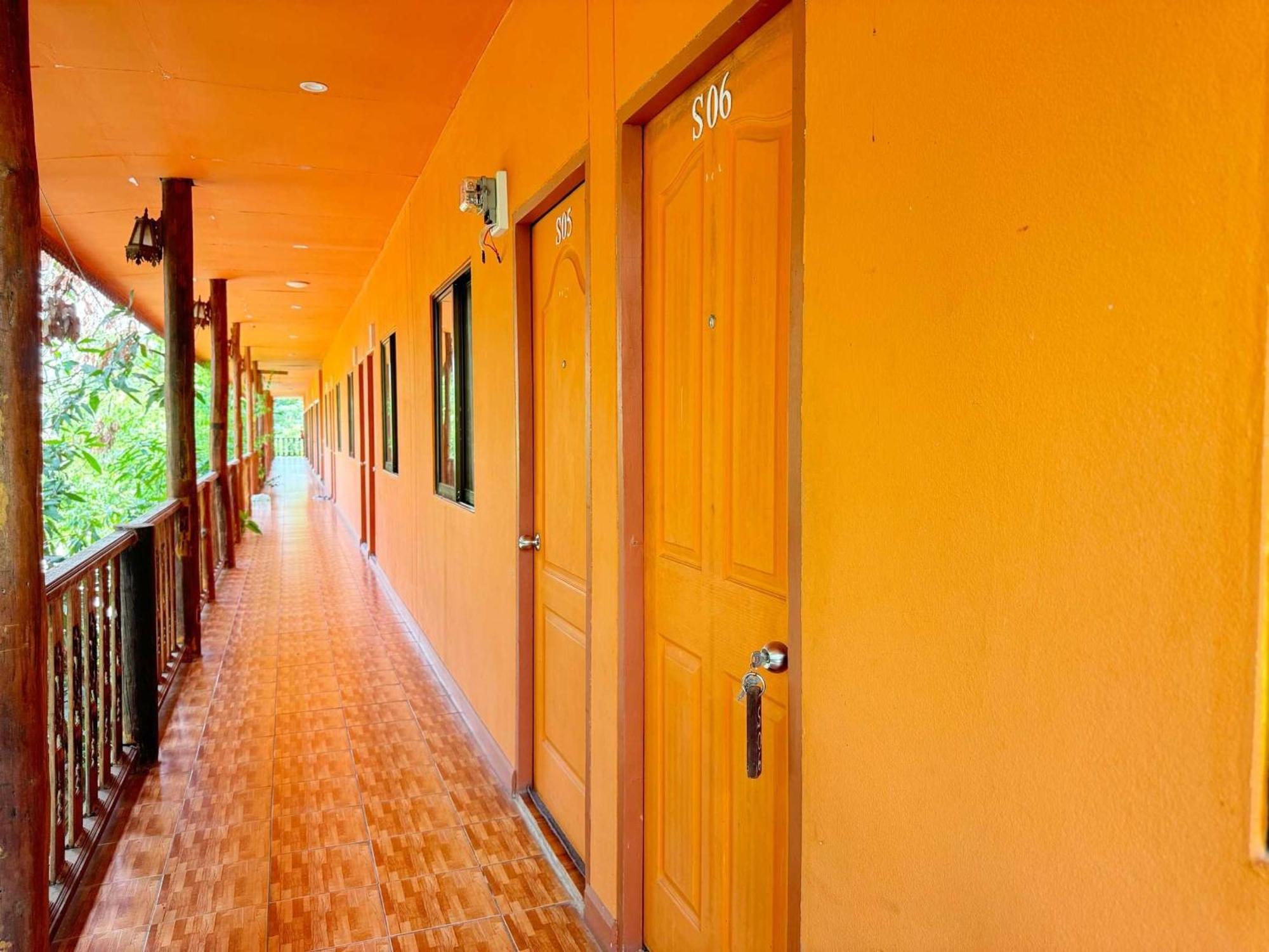 Honeyland Hotel