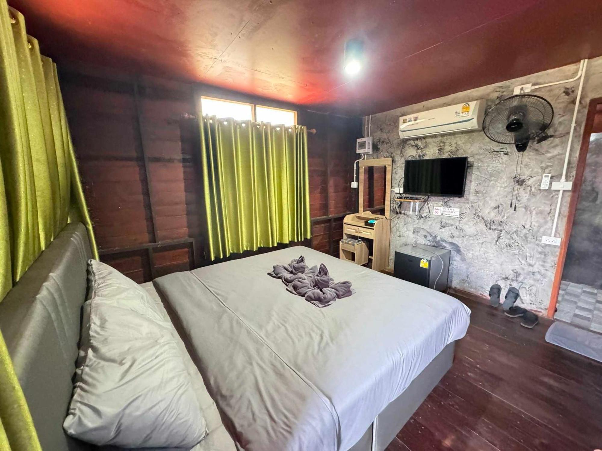 Oyo 75500 Kuunone Art & Gallery Hotel 2*