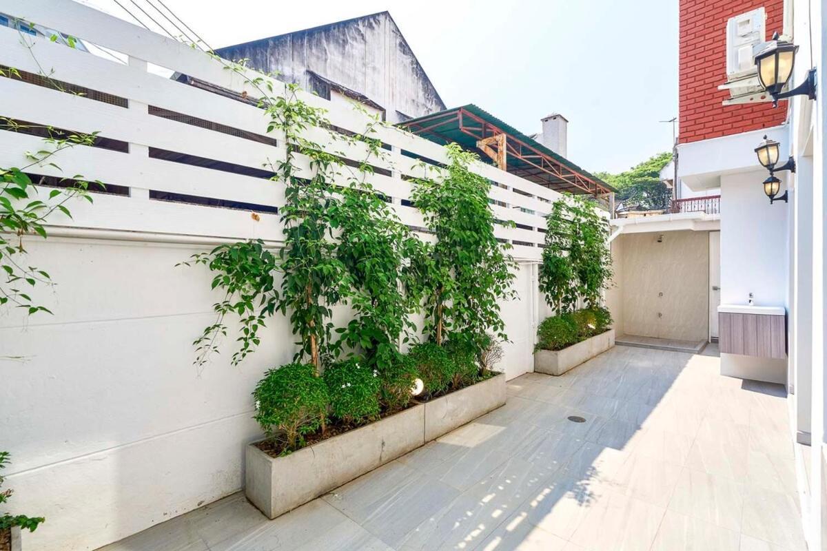 Luxurious Oasis In Heart Of By Night Bazaar Chiang Mai