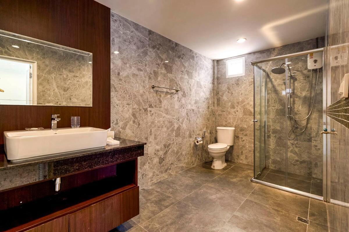 Villa Luxurious Oasis In Heart Of By Night Bazaar Chiang Mai