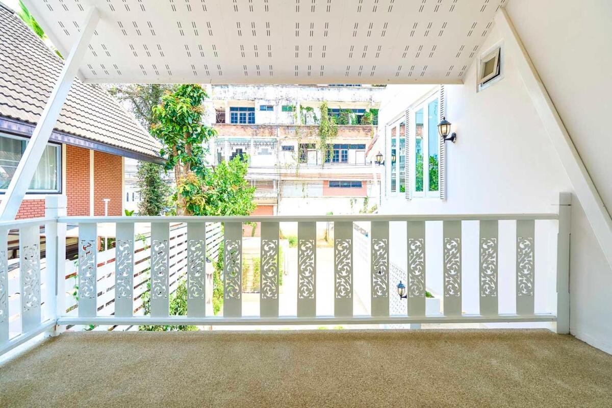 Luxurious Oasis In Heart Of By Night Bazaar Villa Chiang Mai