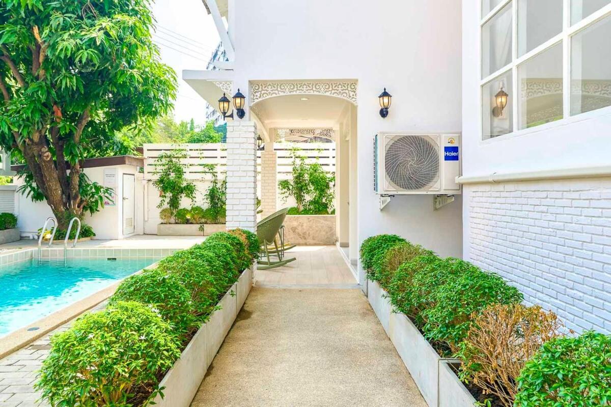 Luxurious Oasis In Heart Of By Night Bazaar Chiang Mai