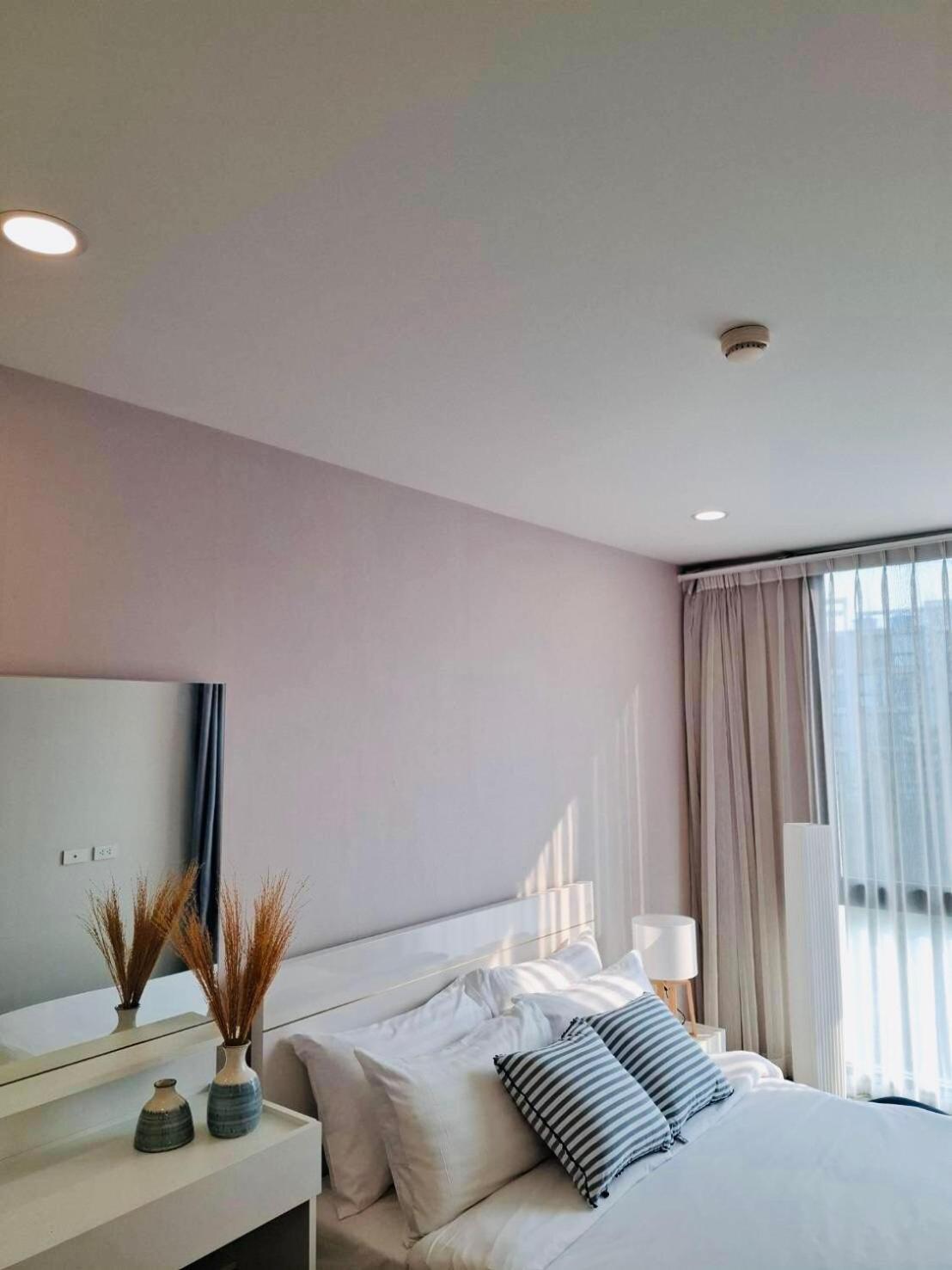 Modern Condo In Nimman P605 By Pimolplace