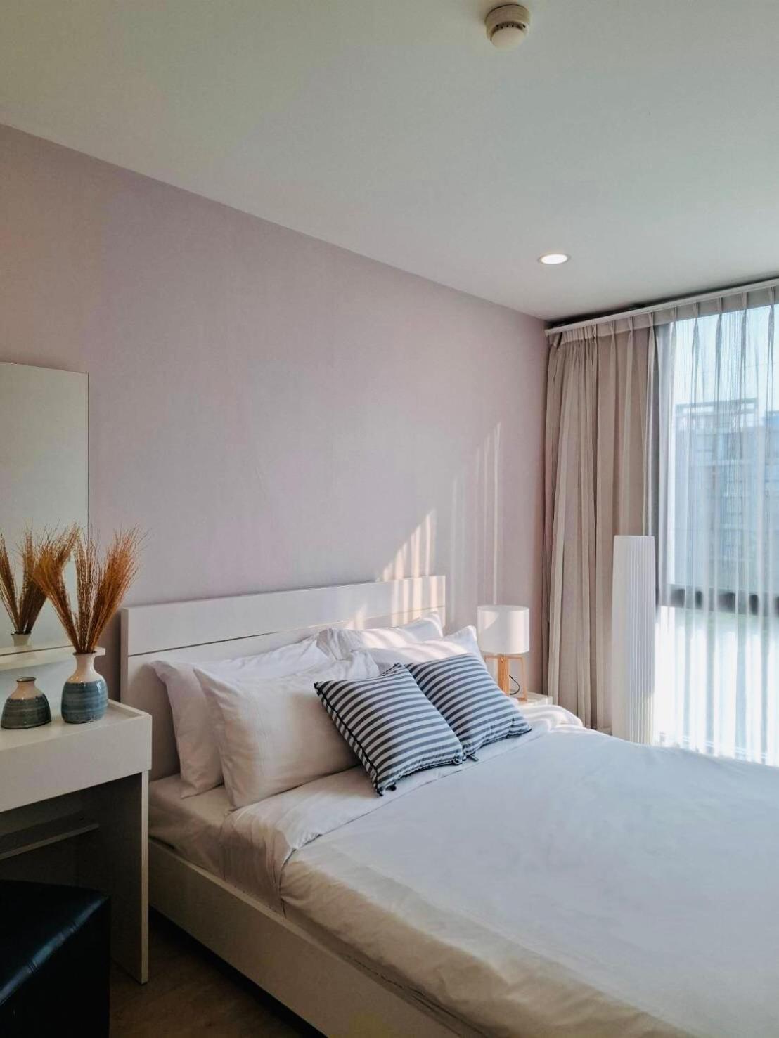 Modern Condo In Nimman P605 By Pimolplace *