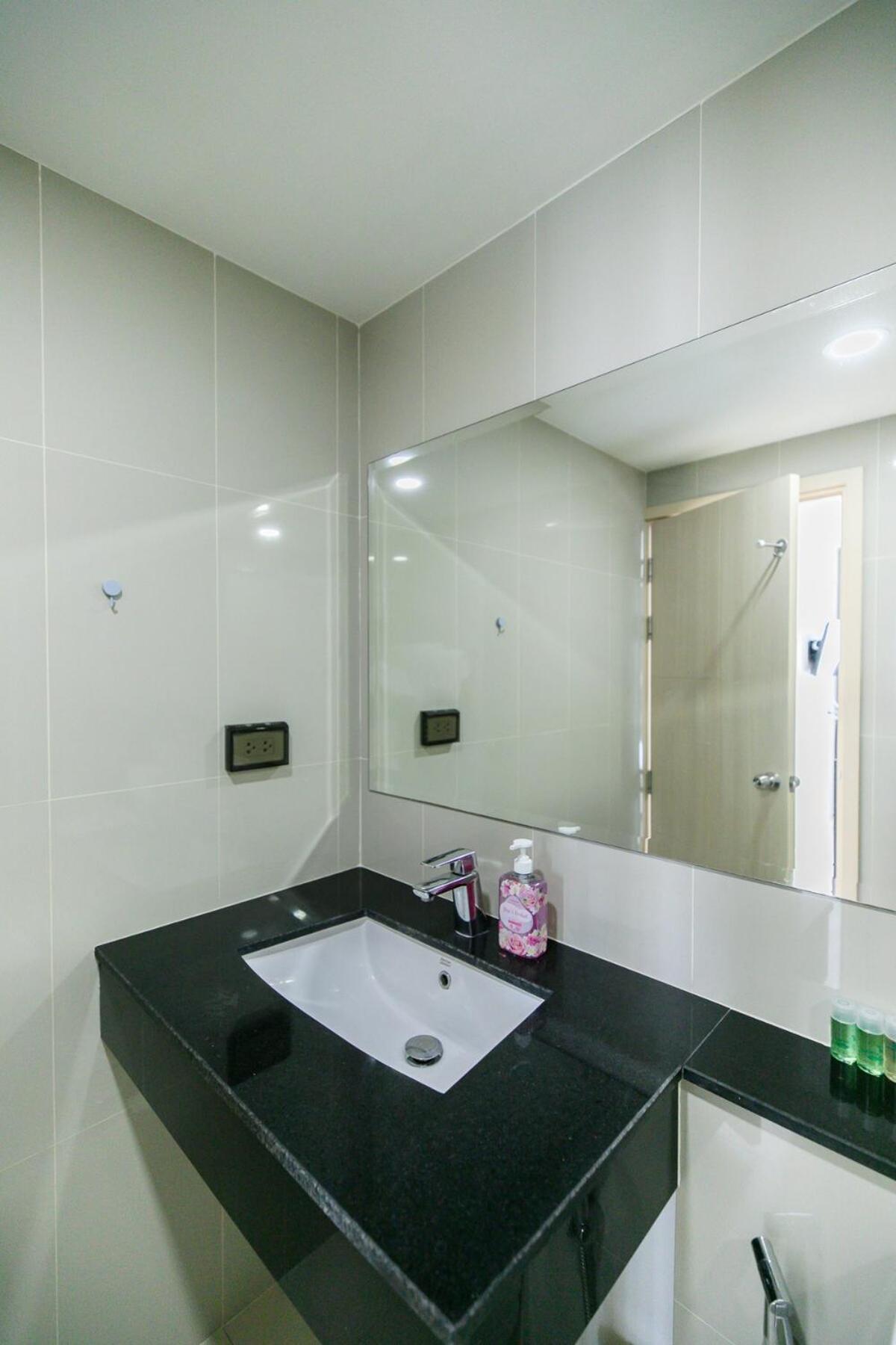 Modern Condo In Nimman P608 By Pimolplace Chiang Mai