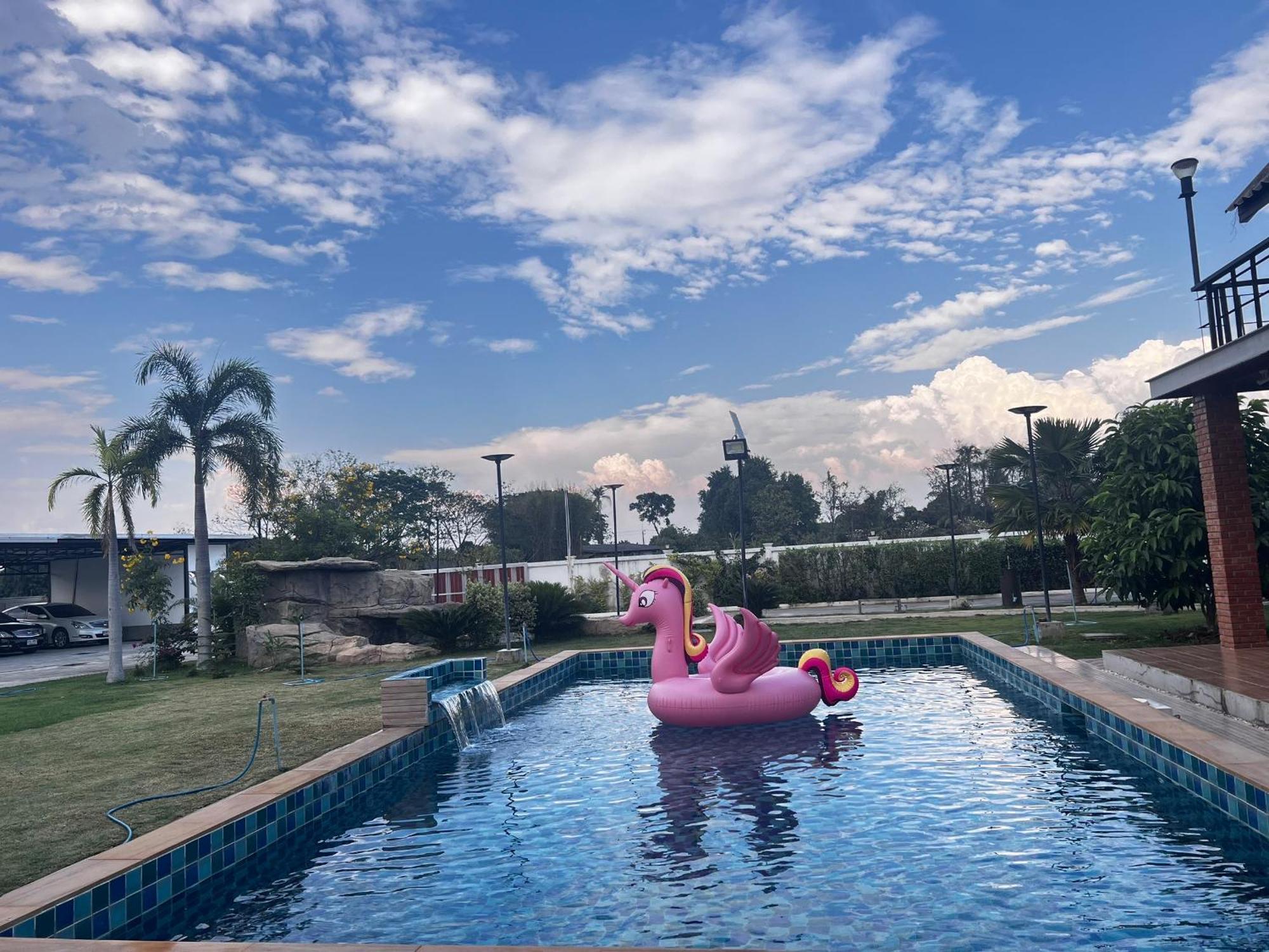 Baan Bua & Poolvilla Homestay