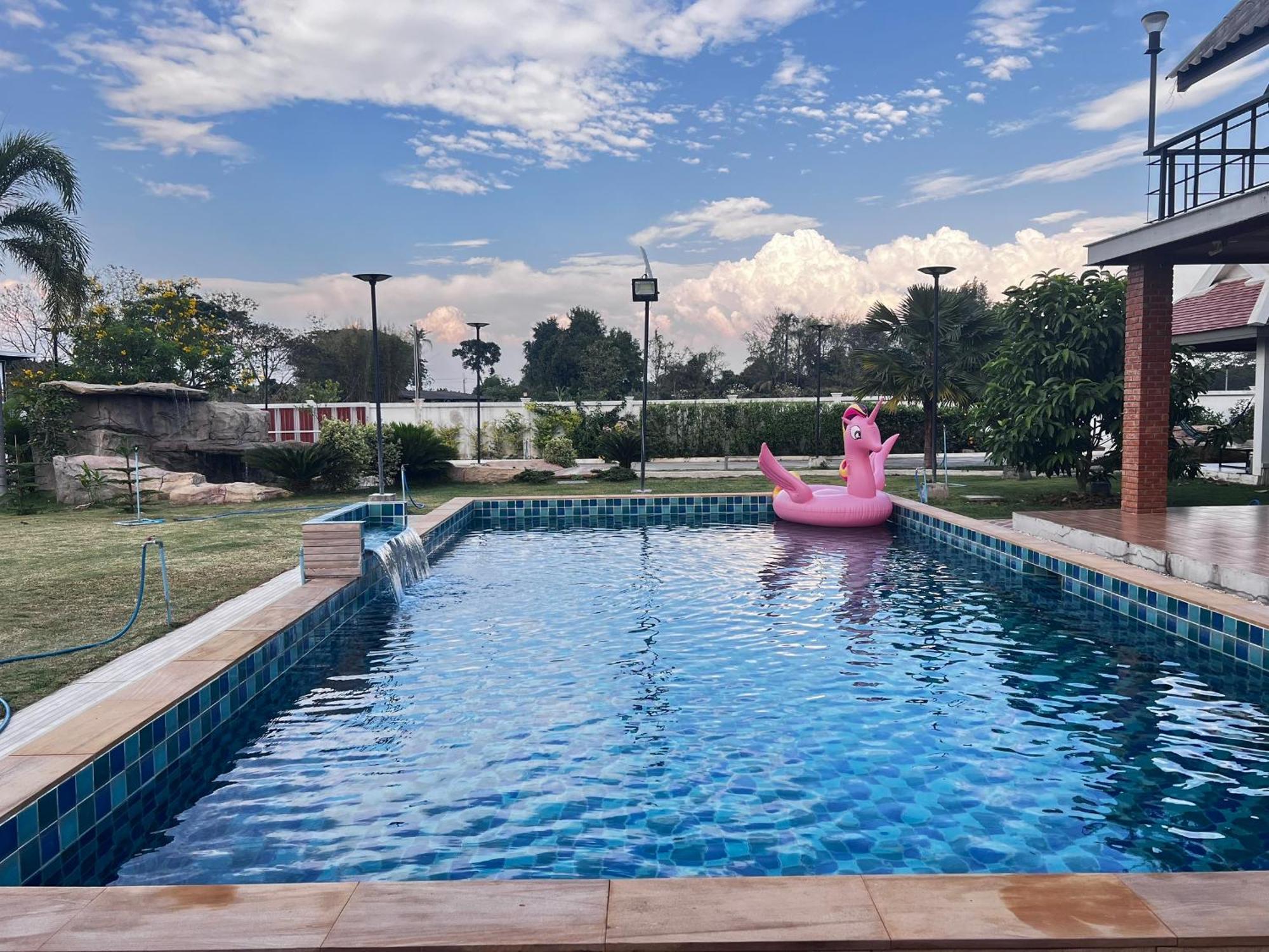 Homestay Baan Bua & Poolvilla *