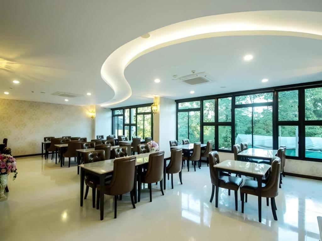 Hotel The Y Boutique 3*