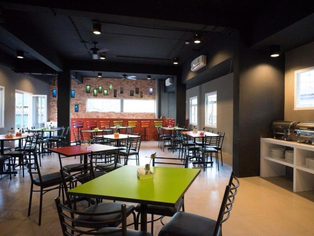 Brick House Hostel Chiang Mai