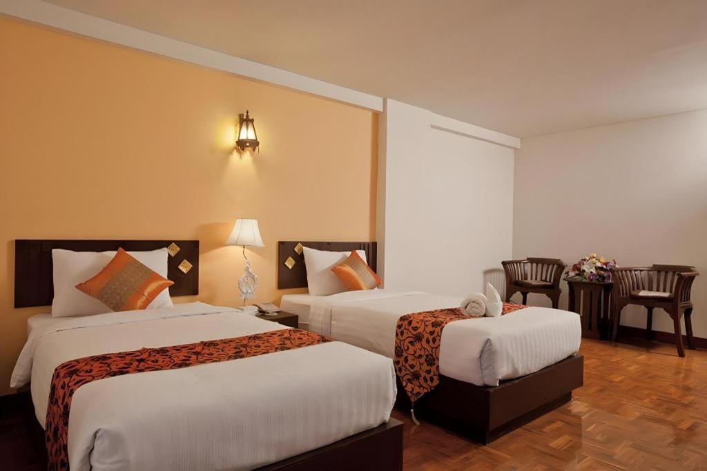 B2 Chang Phueak Gate Premier 3*