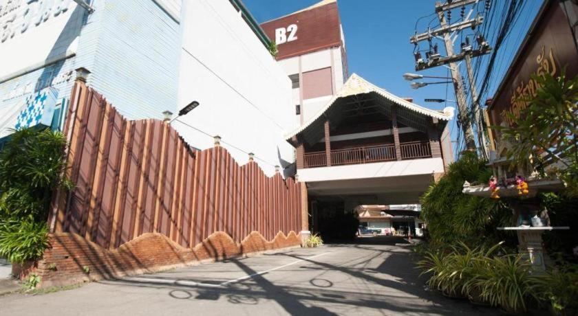 Hotel B2 Chang Phueak Gate Premier