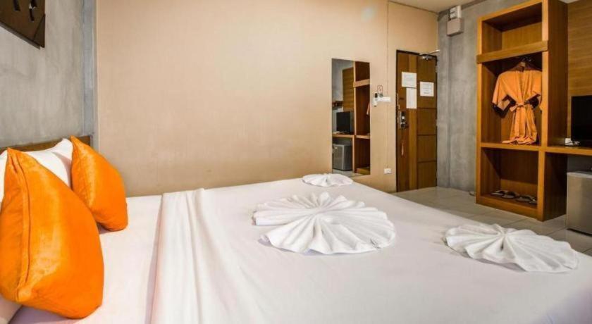 Hotel B2 Santitham 2*