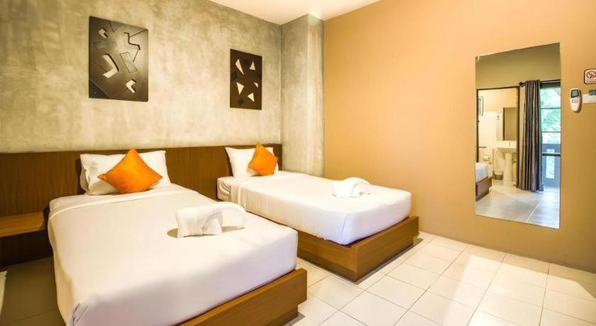 Hotel B2 Santitham