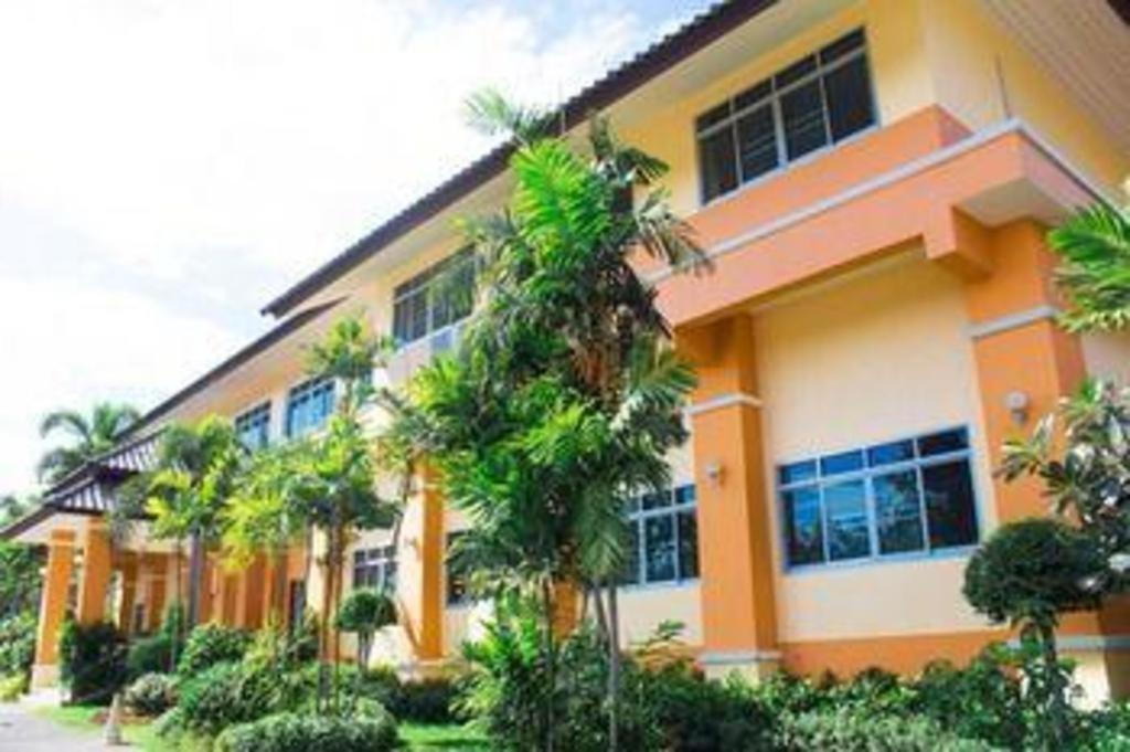 Hotel Rajapruek Place Chiang Mai