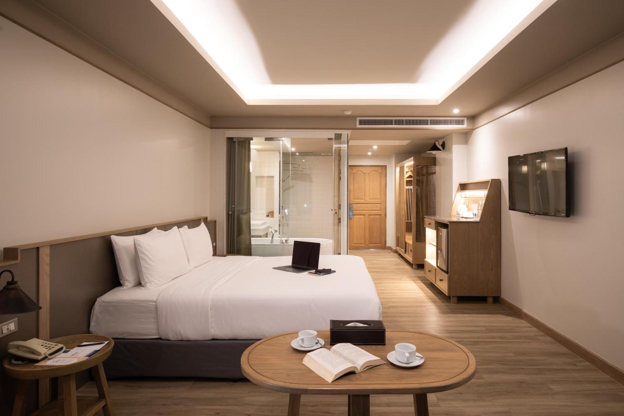 Khum Phucome -sha Extra Hotel