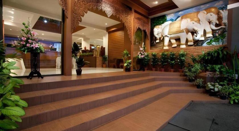 B2 Chang Phueak Gate Premier 3*