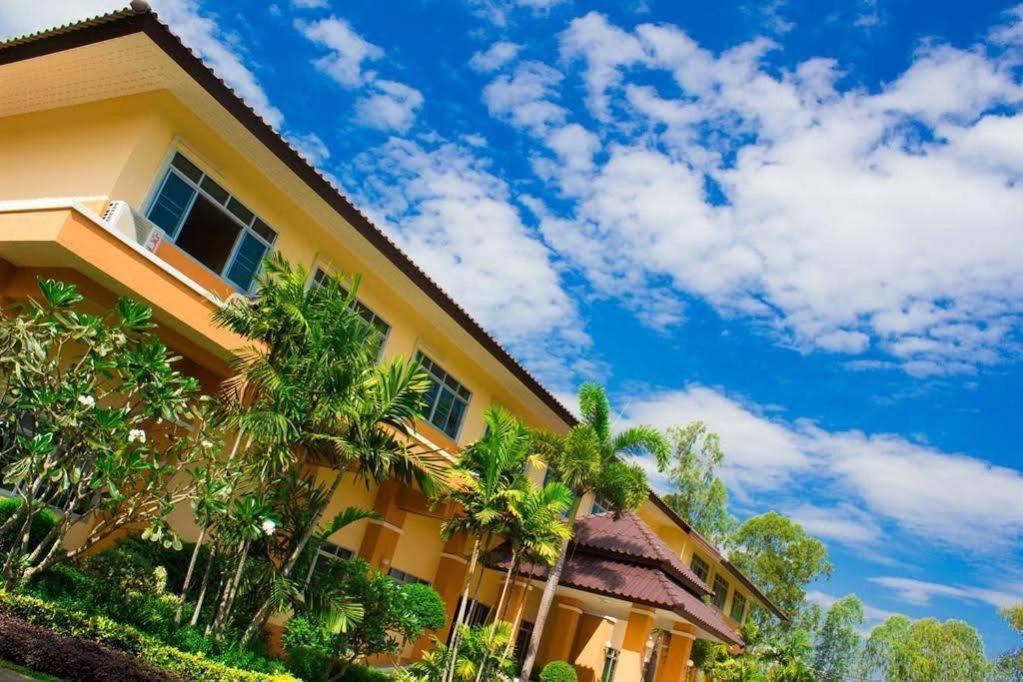 Rajapruek Place Hotel 3*