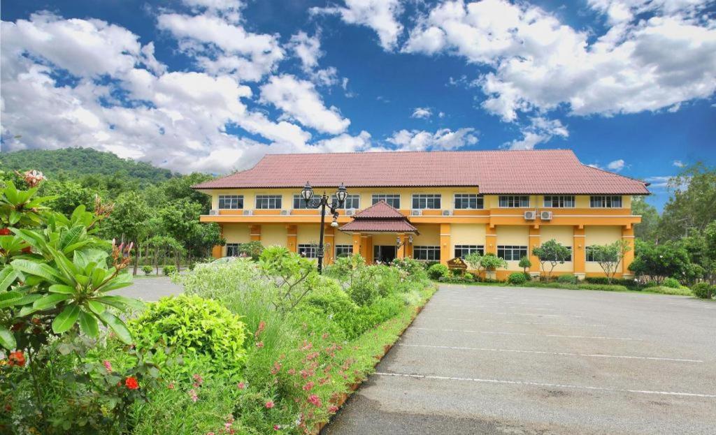 Hotel Rajapruek Place Chiang Mai