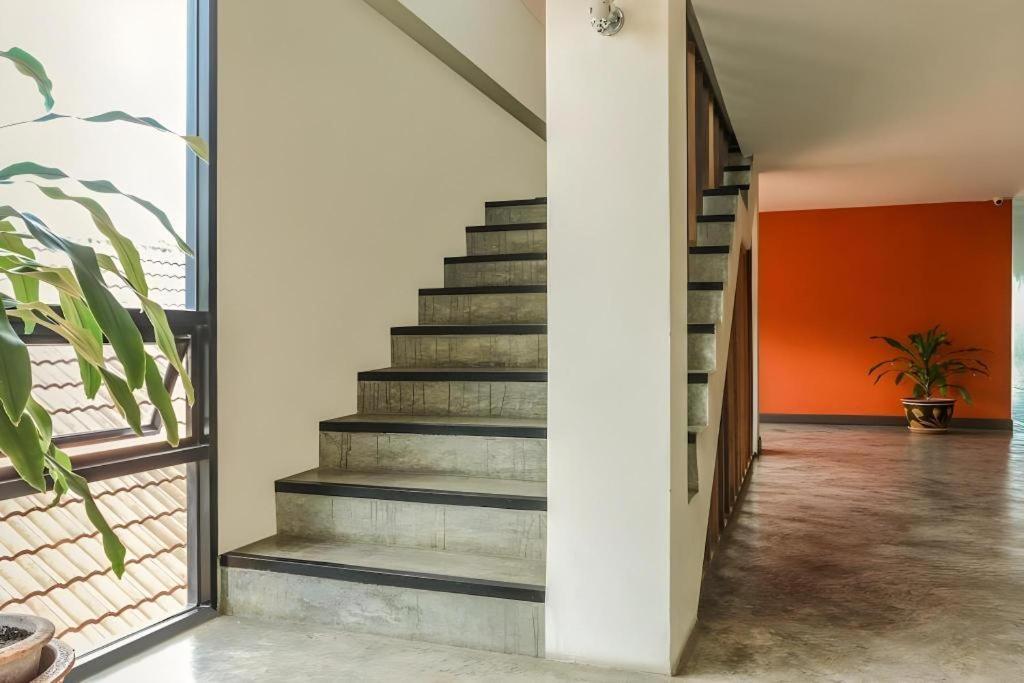 Sunshine House Hotel 3*