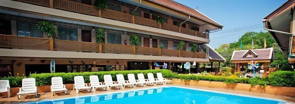 Hotel Collection O Khu Mueang Near Tha Phae Gate Formerly Lai Thai 2*