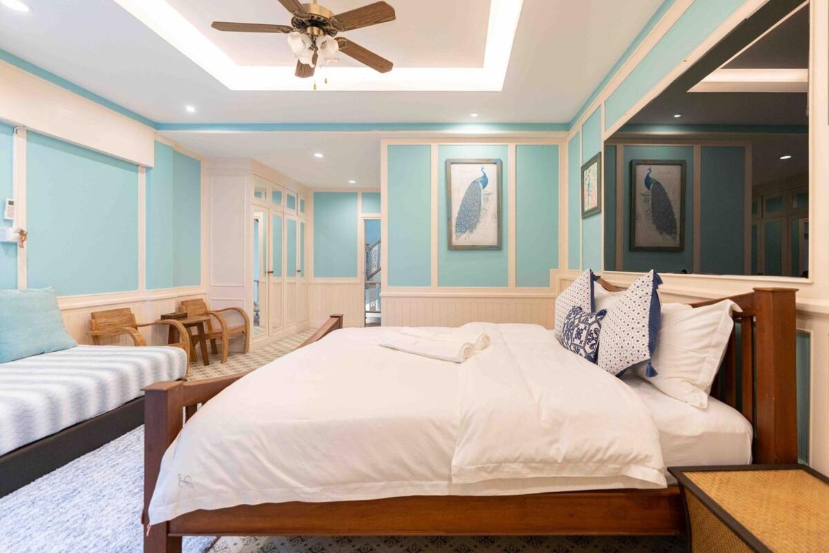 5 Mins Walk To Night Bazaar, 3 Bedrooms, 3 Bathrooms, With Garden, A Quiet Dreamy In The Middle Of The