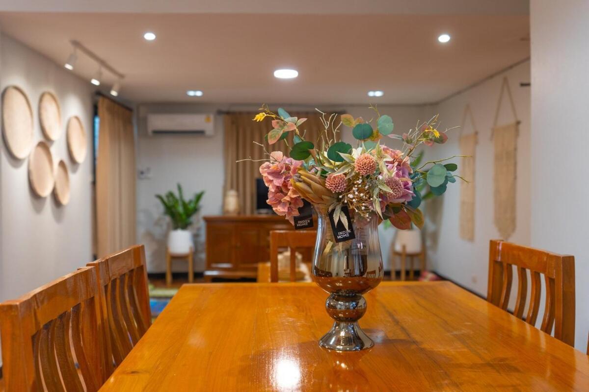 Apartamento Standalone 3 Bedroom 160 Sqm With Huge Front And Back Yard, Next To The Internet-famous Park In The Ancient