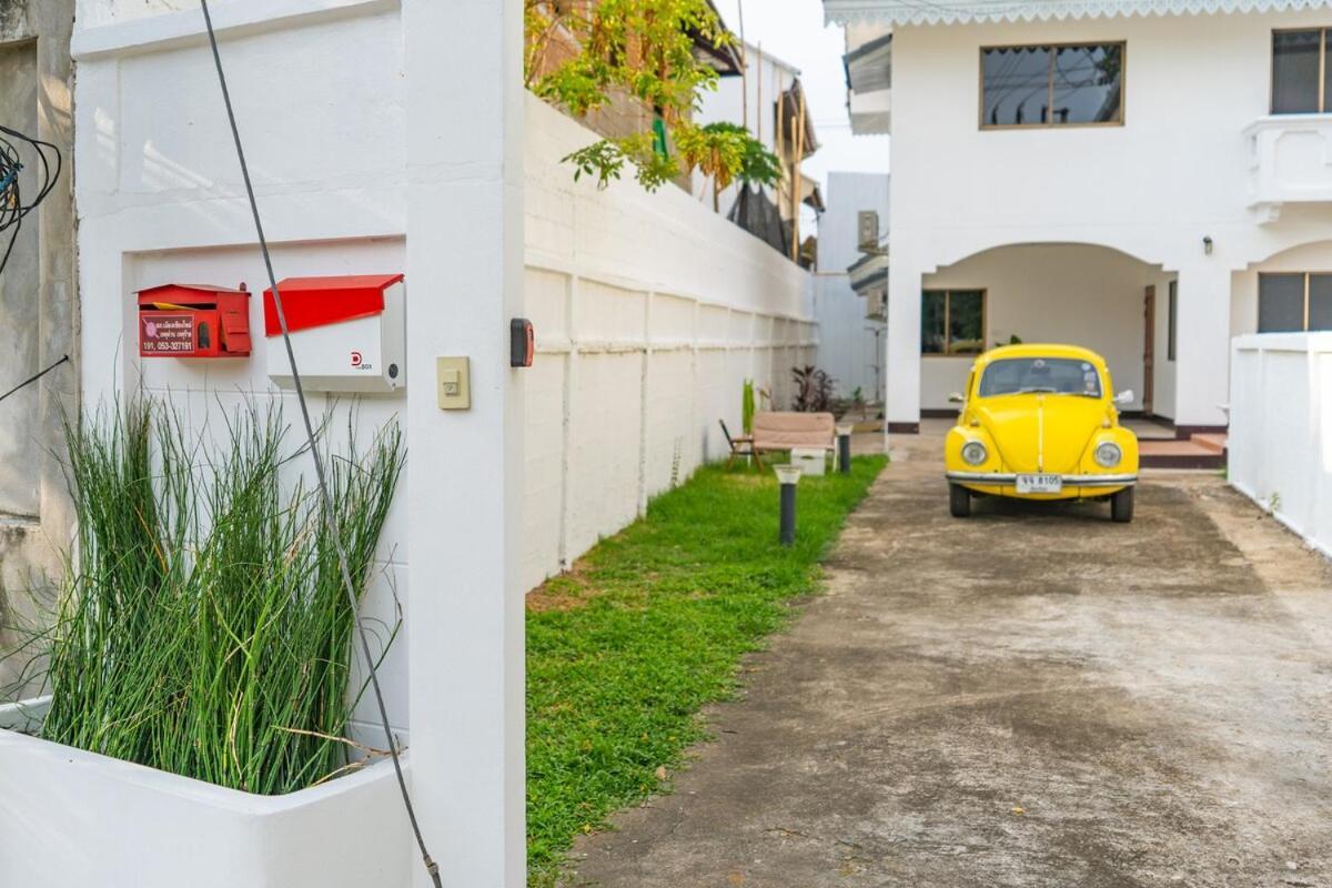 Standalone 3 Bedroom 160 Sqm With Huge Front And Back Yard, Next To The Internet-famous Park In The Ancient Apartamento