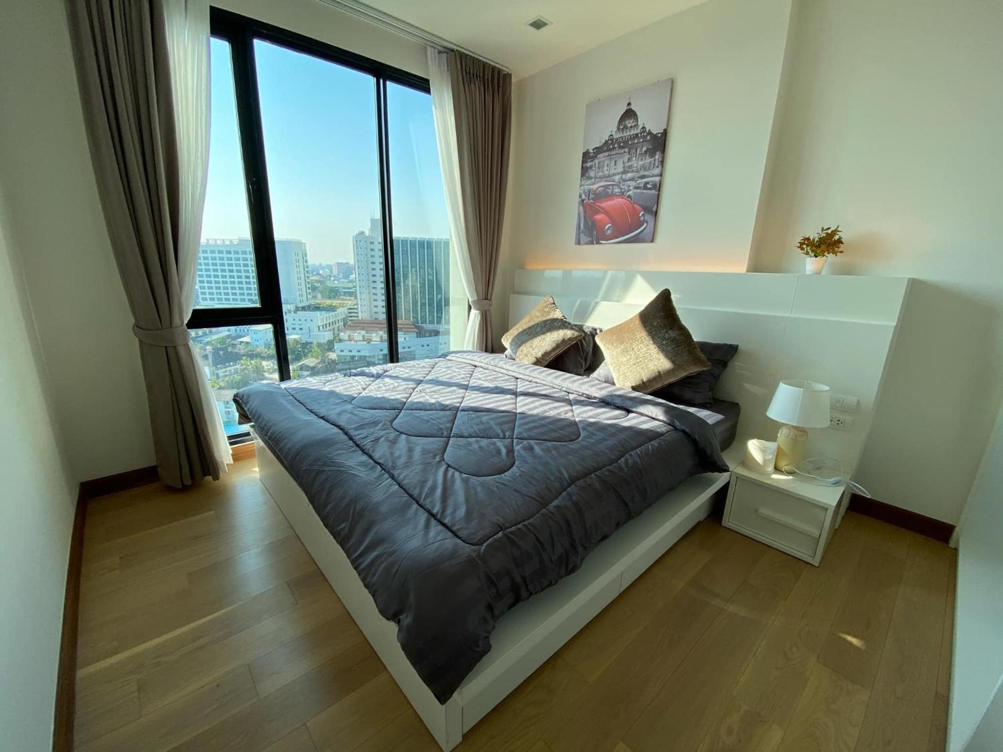 Apartment The Astra Luxury In Town