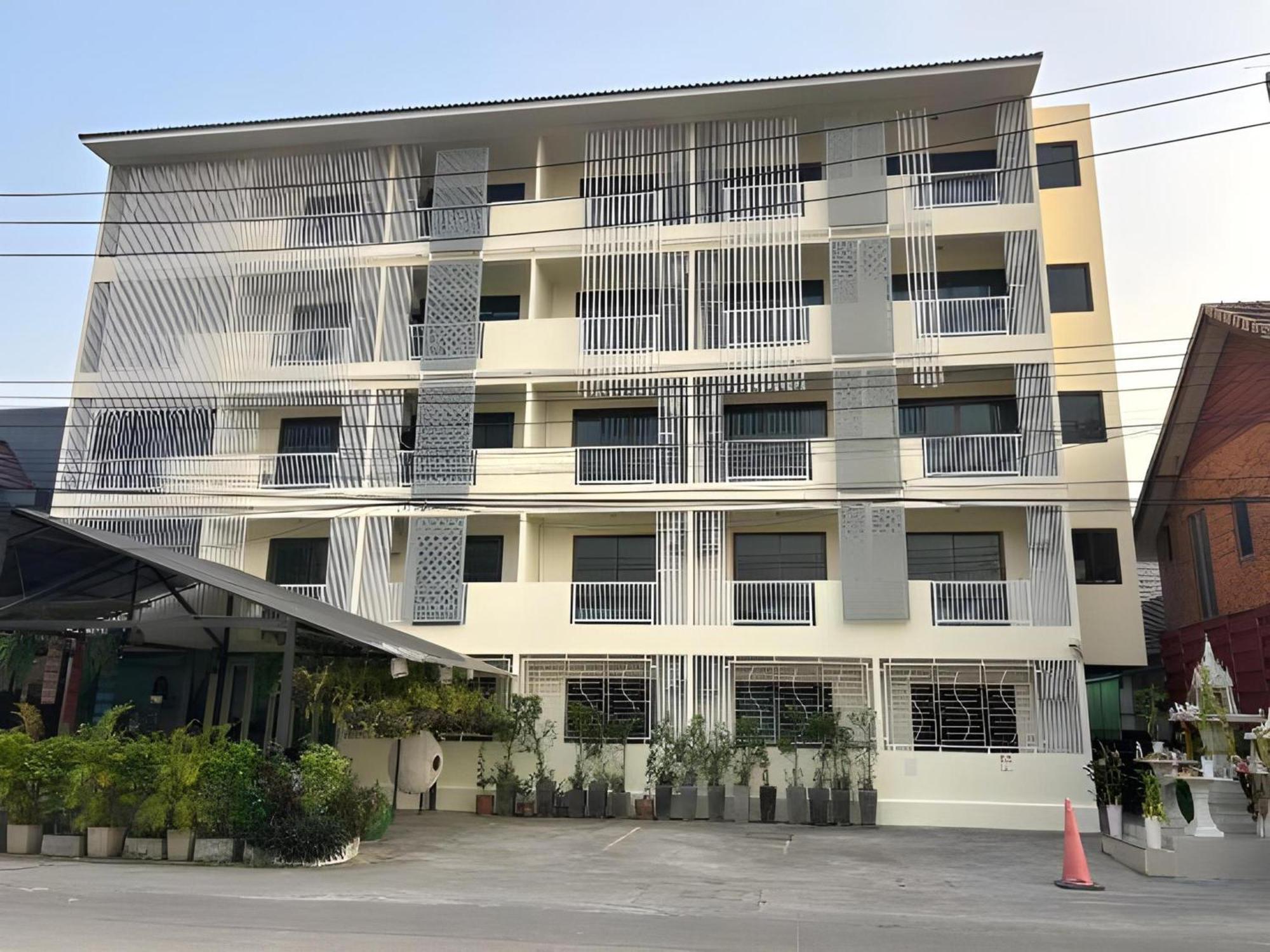 Hotel Lanna Soi7 3*