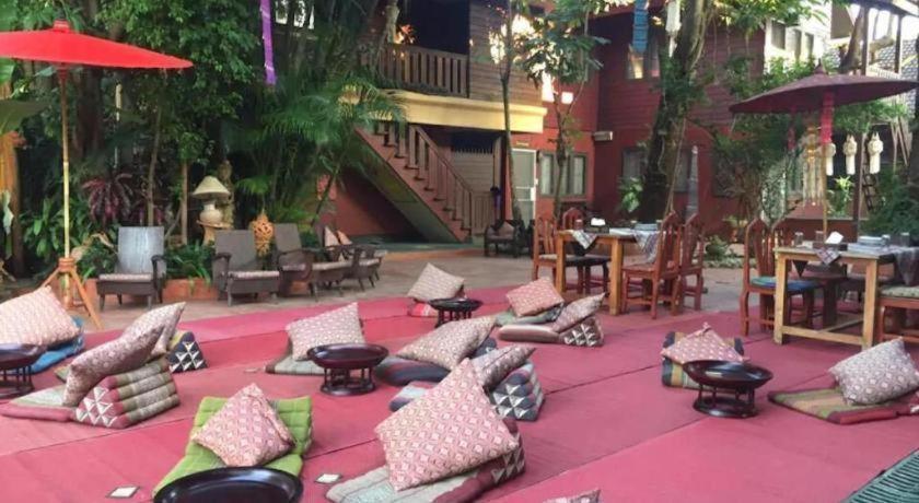 Joy's House Hotel 2*