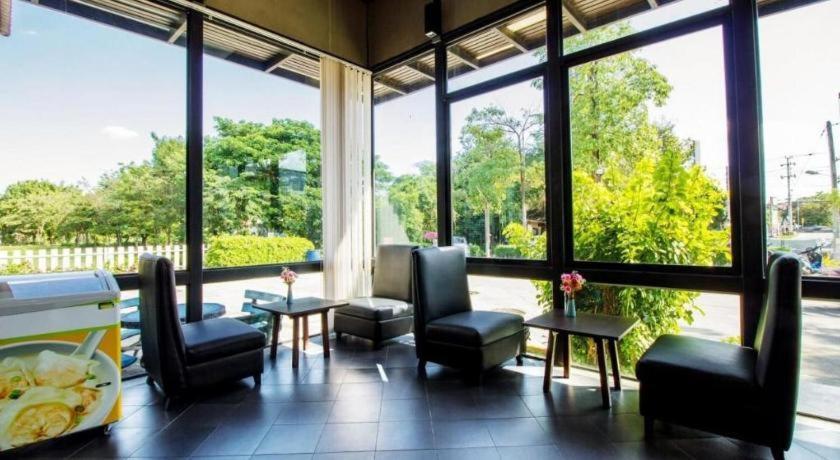 Hotel B2 Airport Boutique & Budget Chiang Mai
