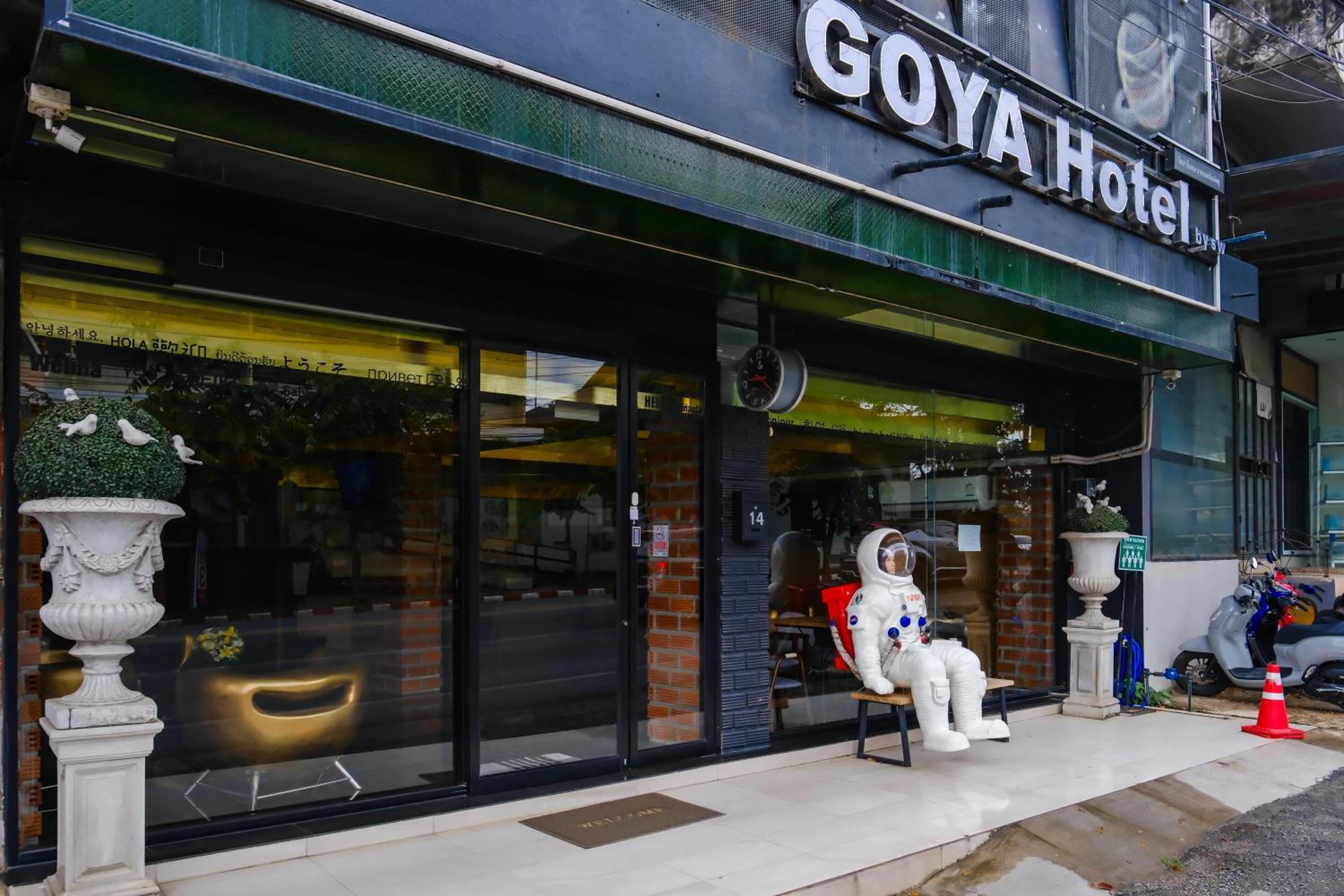 Goya 3*
