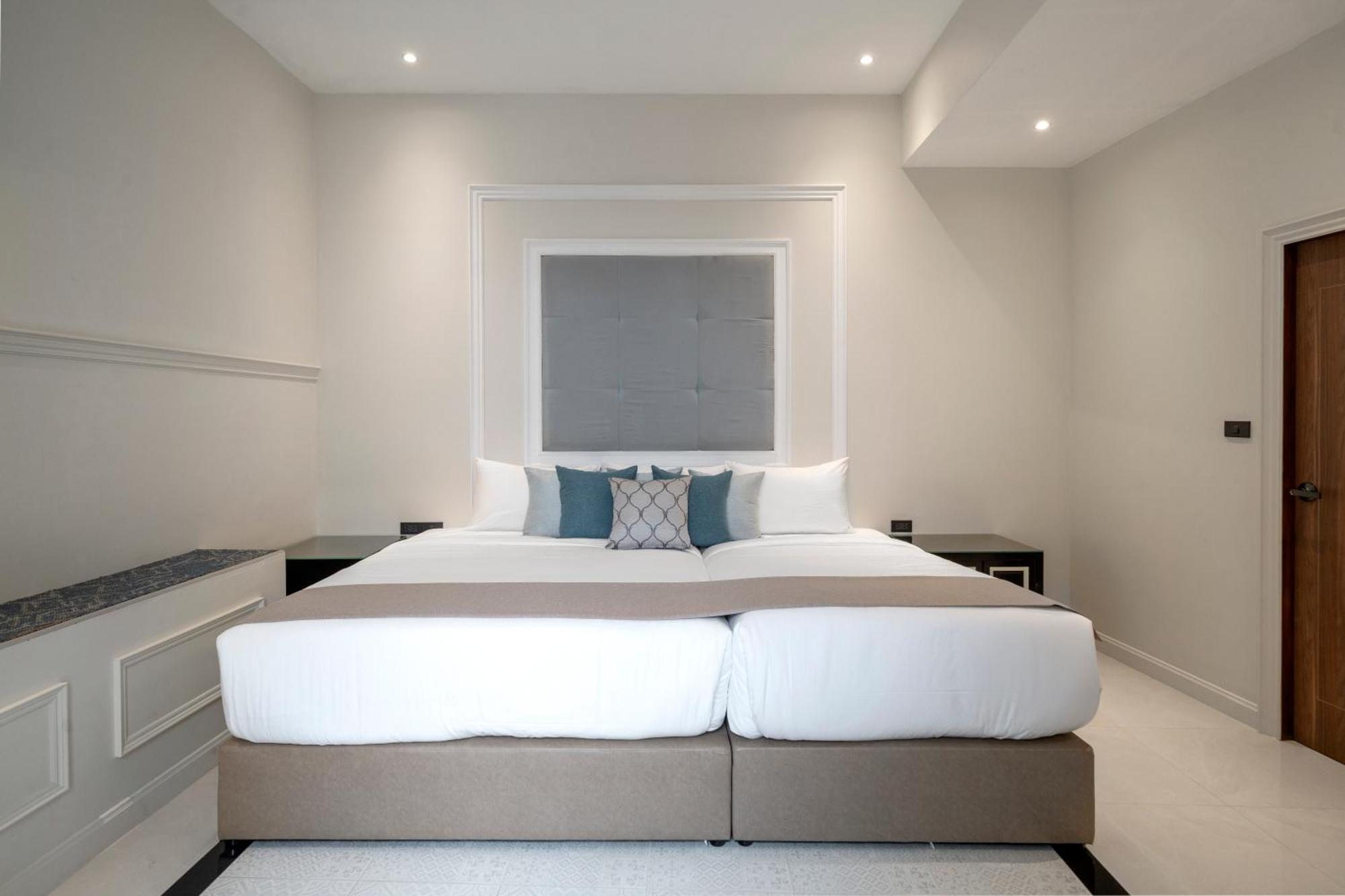 Sclass Penthouse Changmoi Road Center Old Apartment *