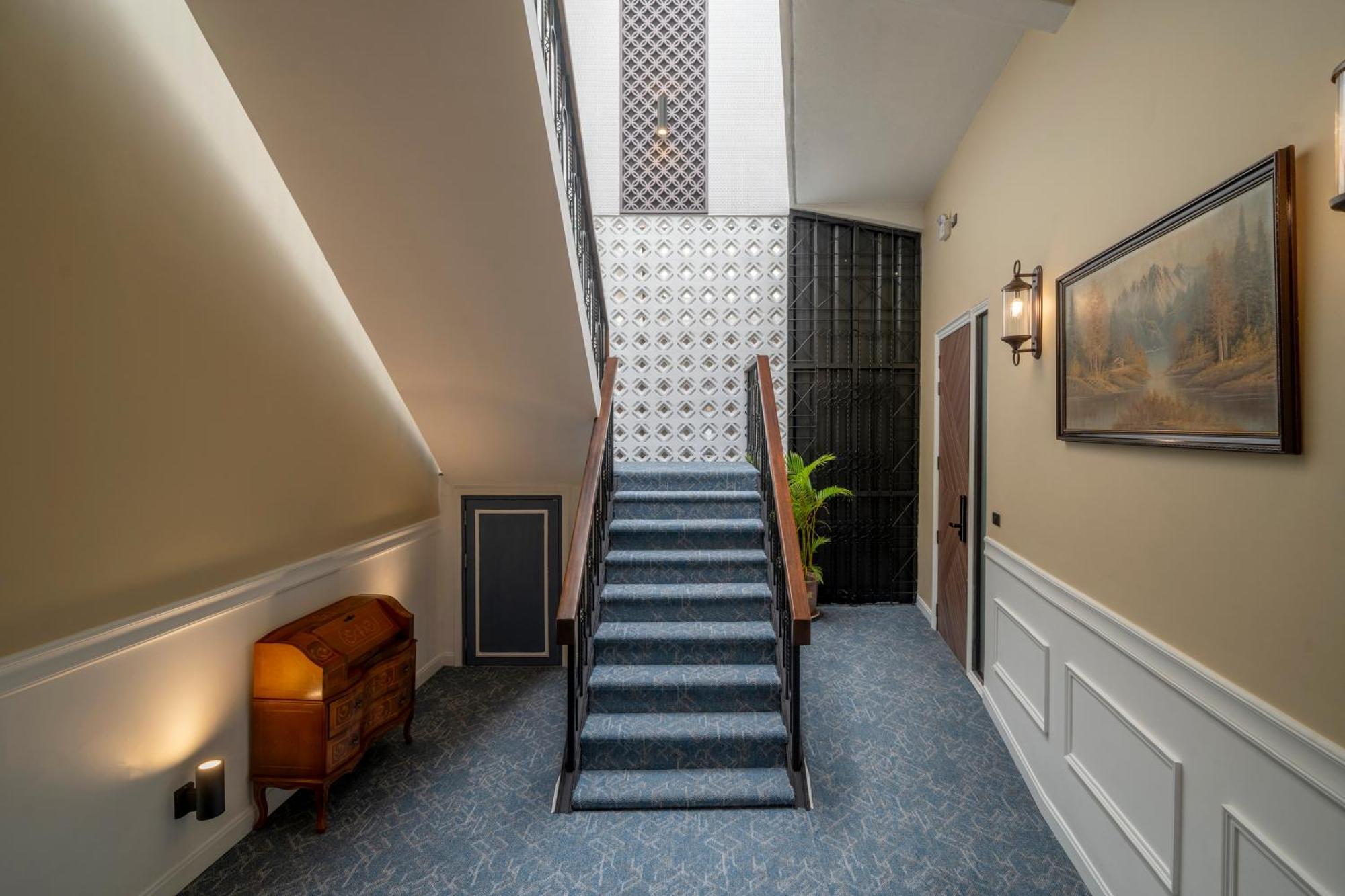 Apartment Sclass Penthouse Changmoi Road Center Old *