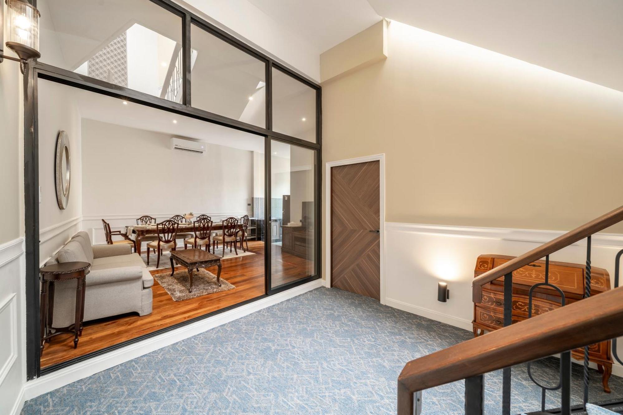 Sclass Penthouse Changmoi Road Center Old Apartment *