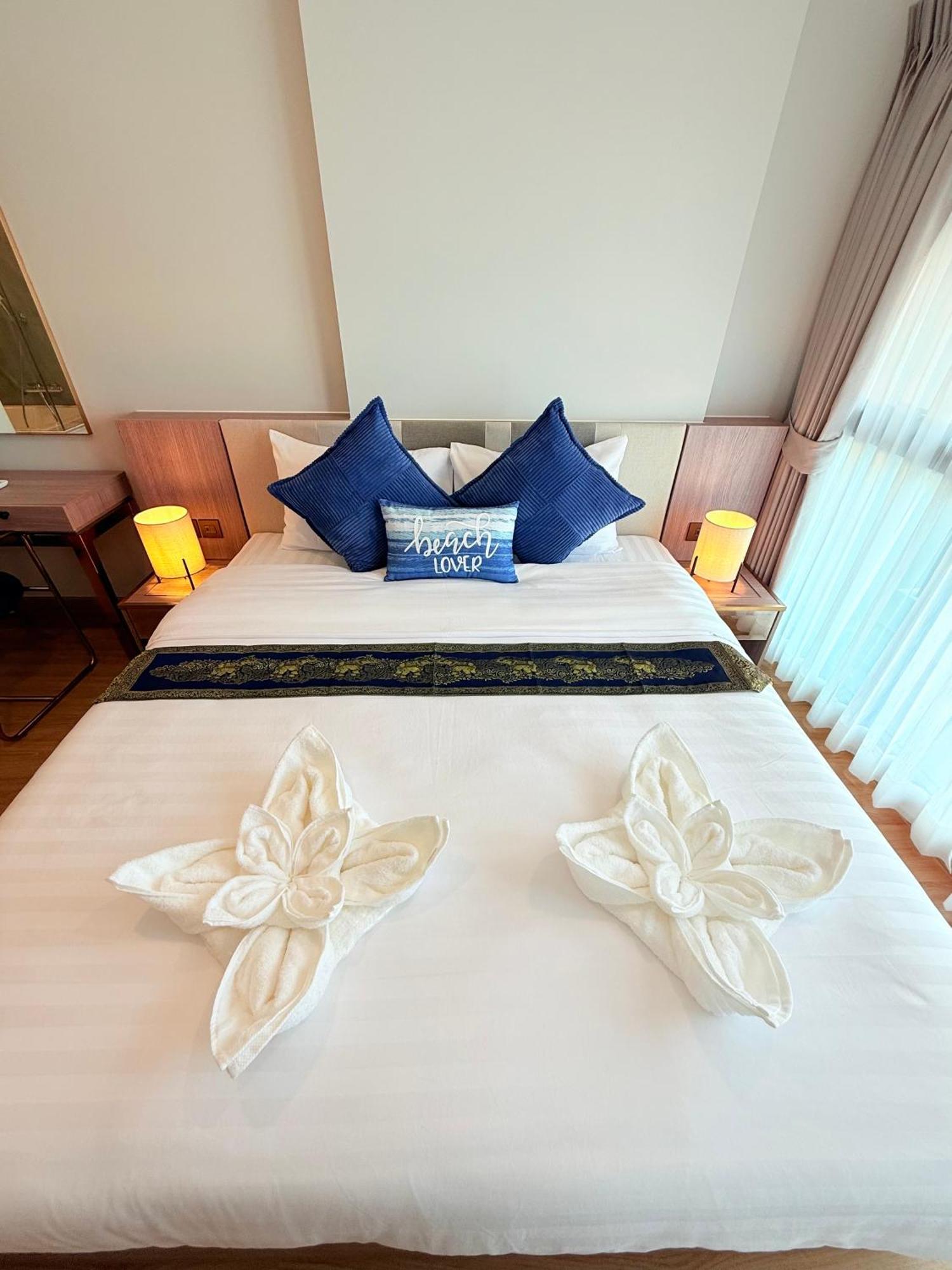 Astra Sky River 3 Bedrooms Infinity Pool, With Latex Mattress Apartment