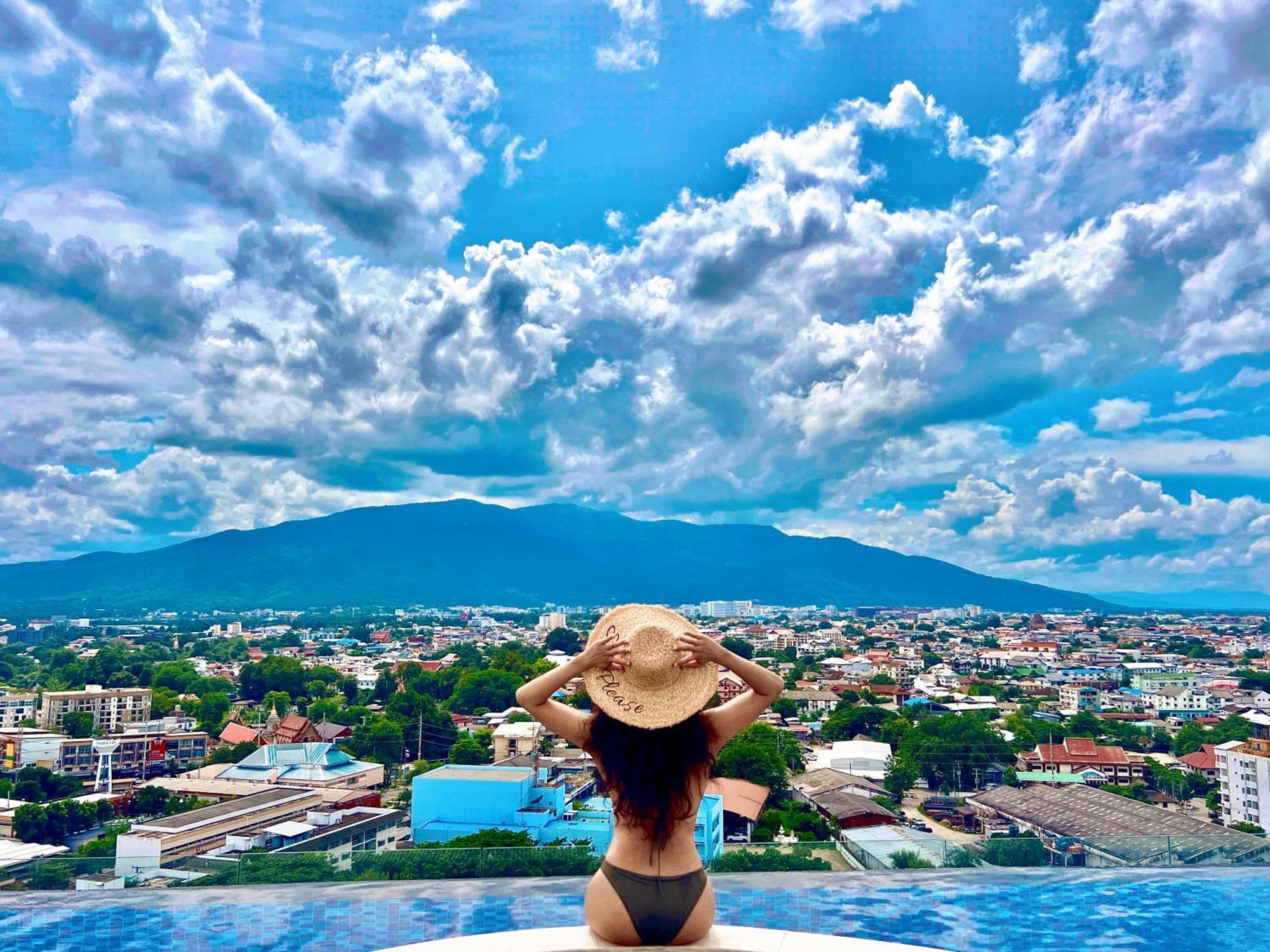 Astra Sky River 3 Bedrooms Infinity Pool, With Latex Mattress Apartment Chiang Mai