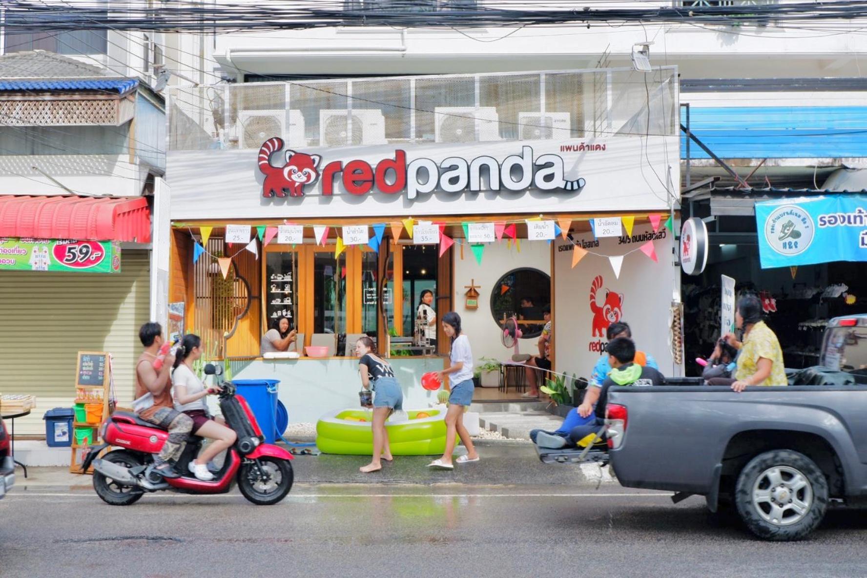 Redpanda & Cafe Asrama