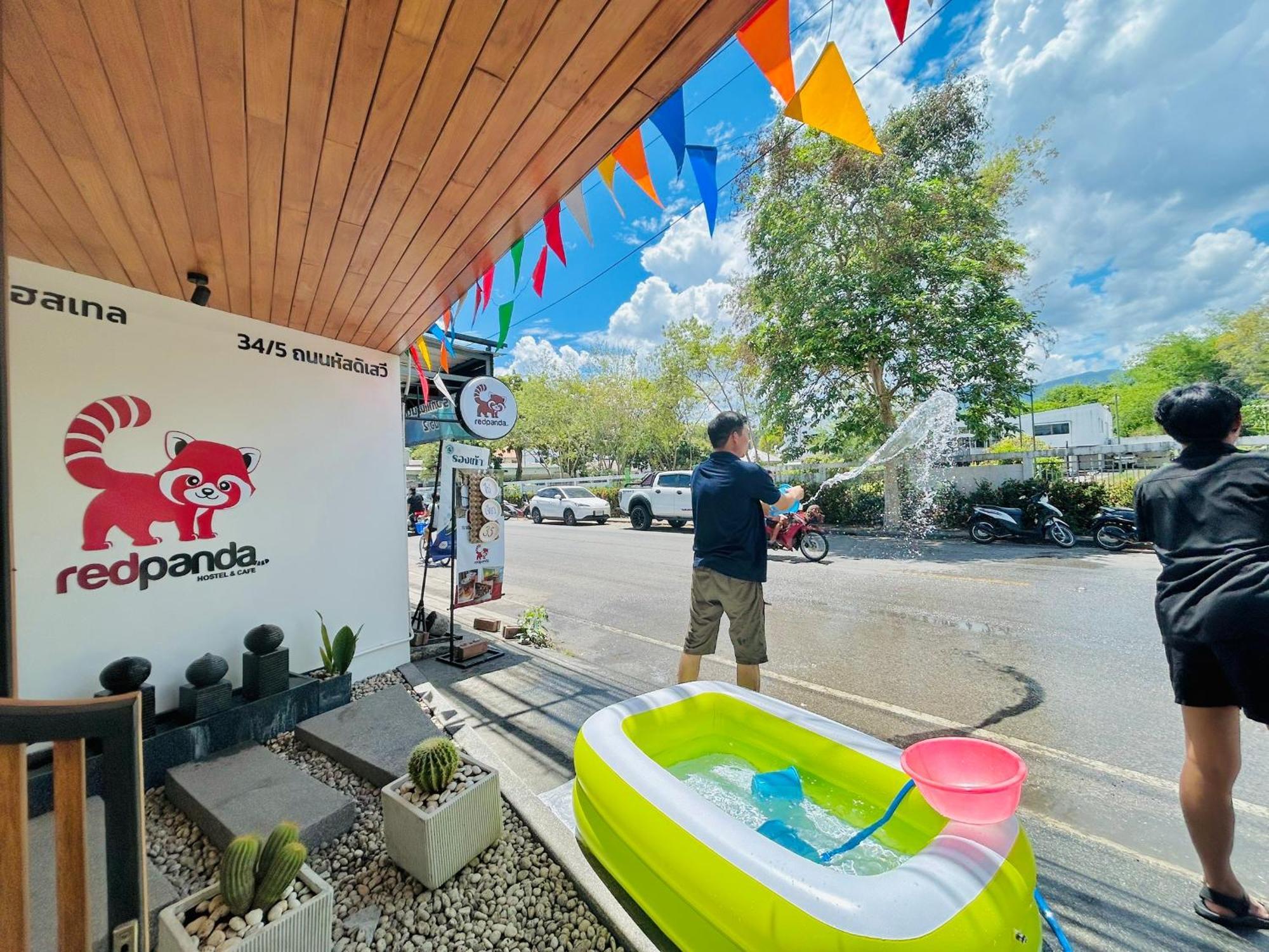 Asrama Redpanda & Cafe