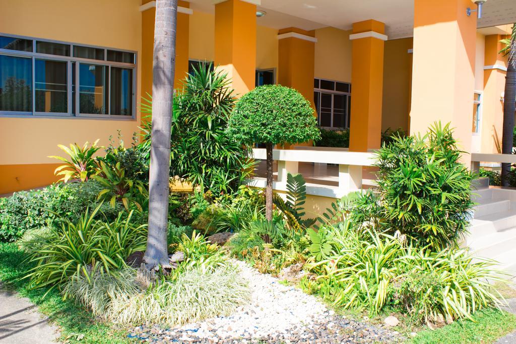 Rajapruek Place Hostel *