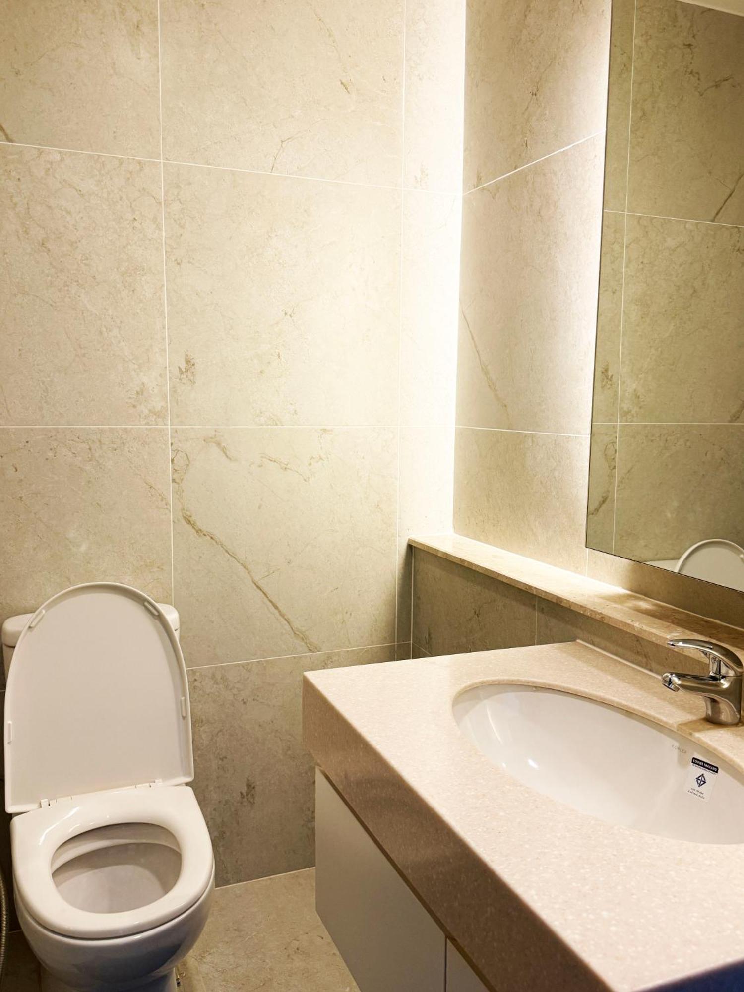 The Astra 2bedroom 65sqm,close Night Bazaar And Old Apartment