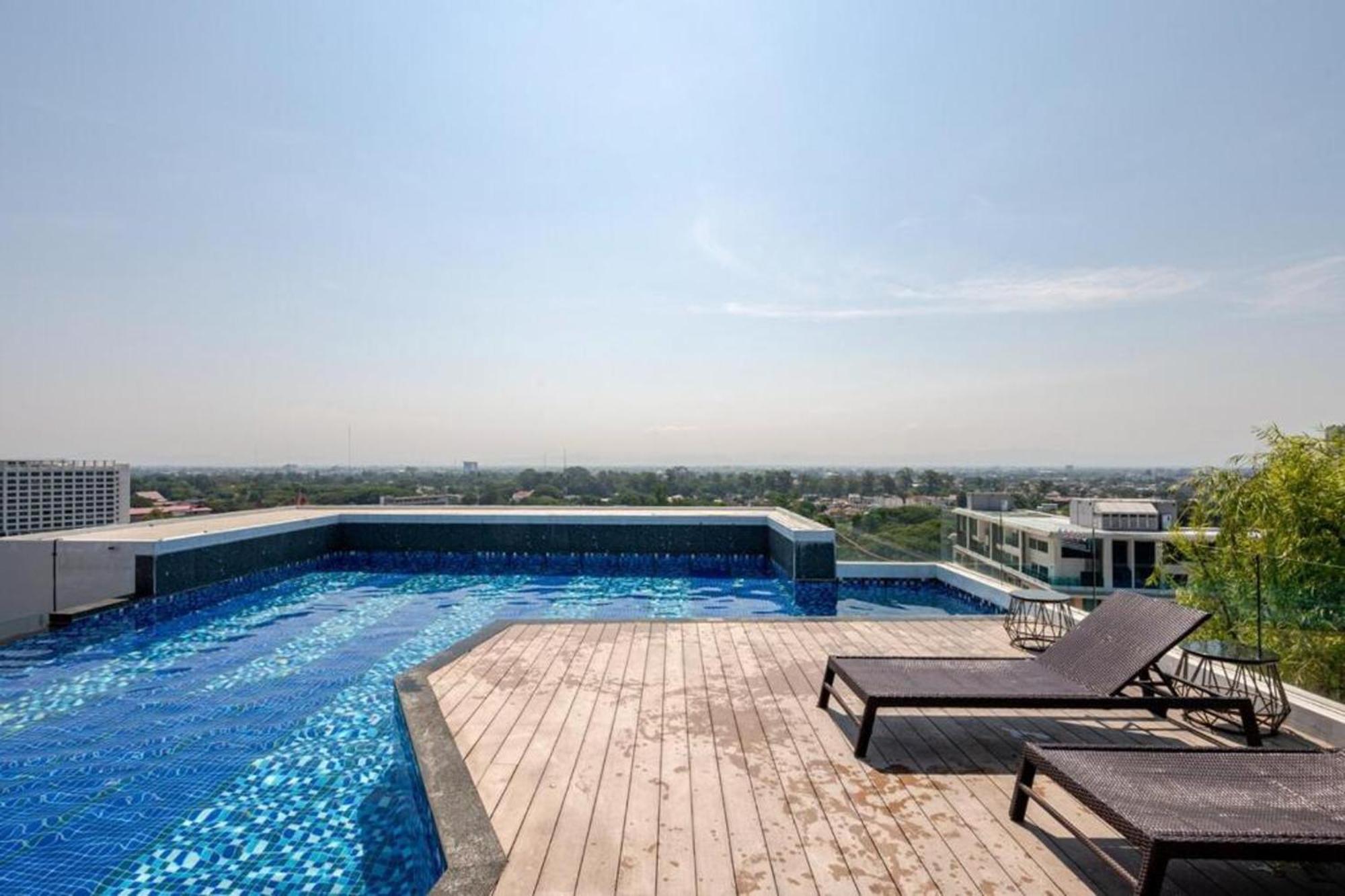 The Astra Sky River Appartement