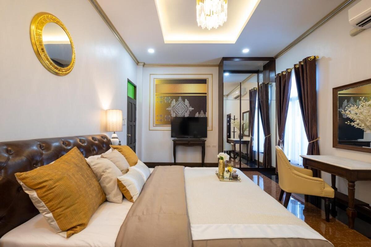 Morden Lanna Style Grand Pool *