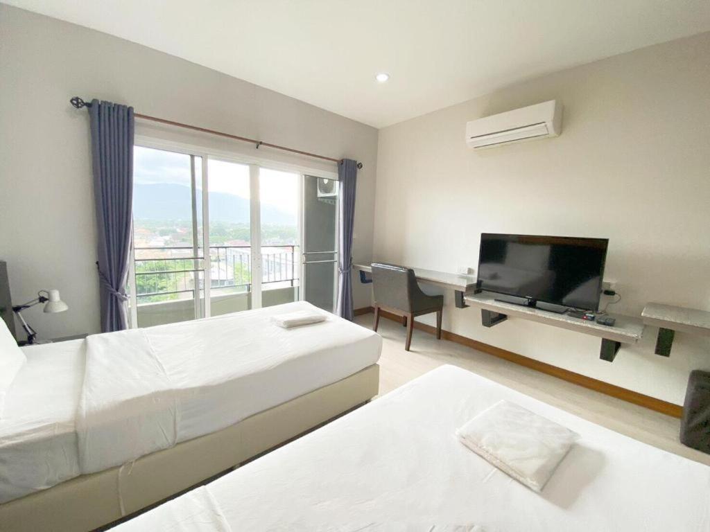 Hotel The Y 3*