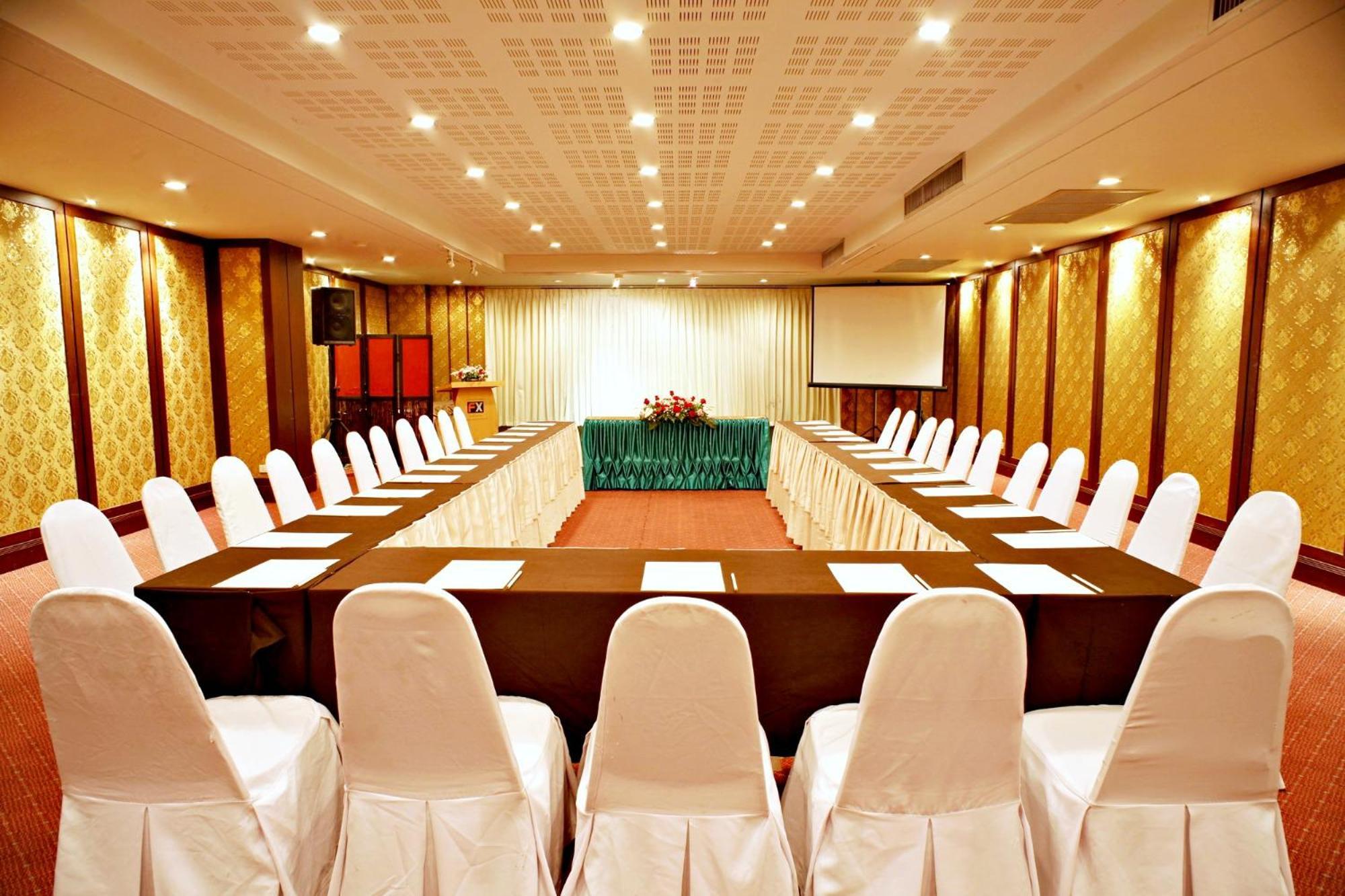 Hotel Royal Panerai Chiangmai 3*