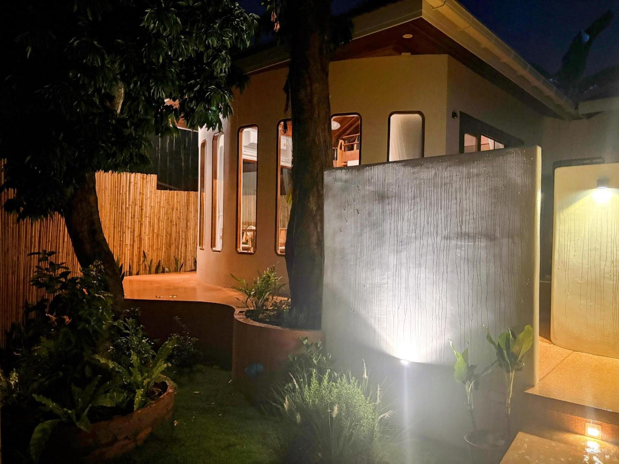 Opulent Private Pool In Art District Bed & Breakfast *